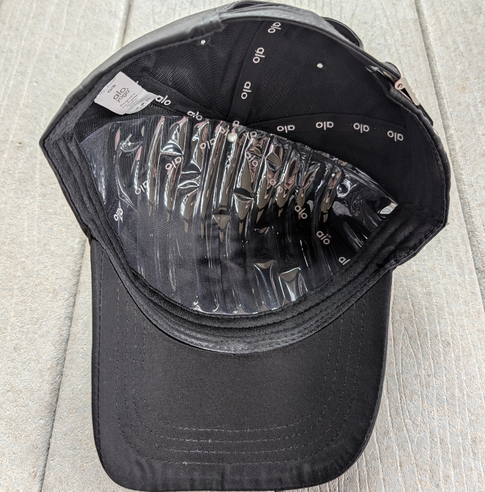 Alo Yoga Hat Black - Picture 2 of 2